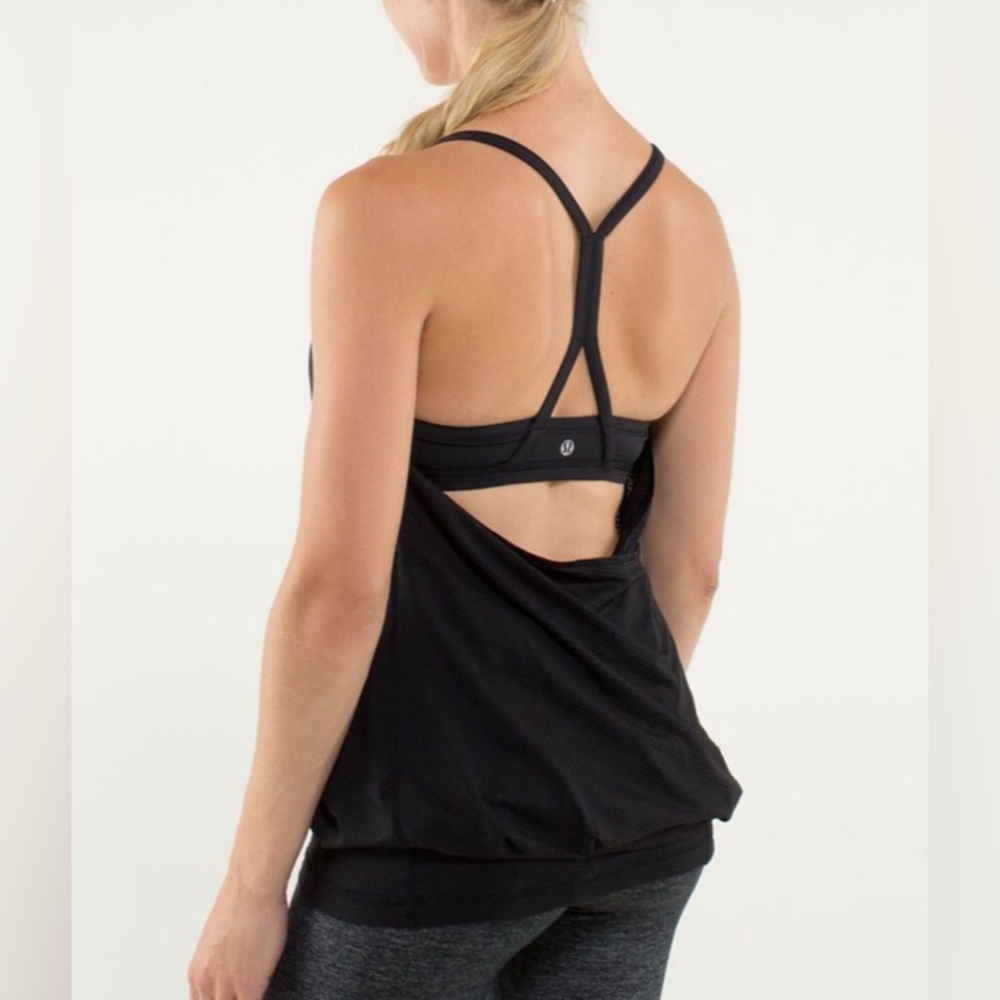 Lululemon C.Y.B Tank in Black Power Luxstreme
Size 4